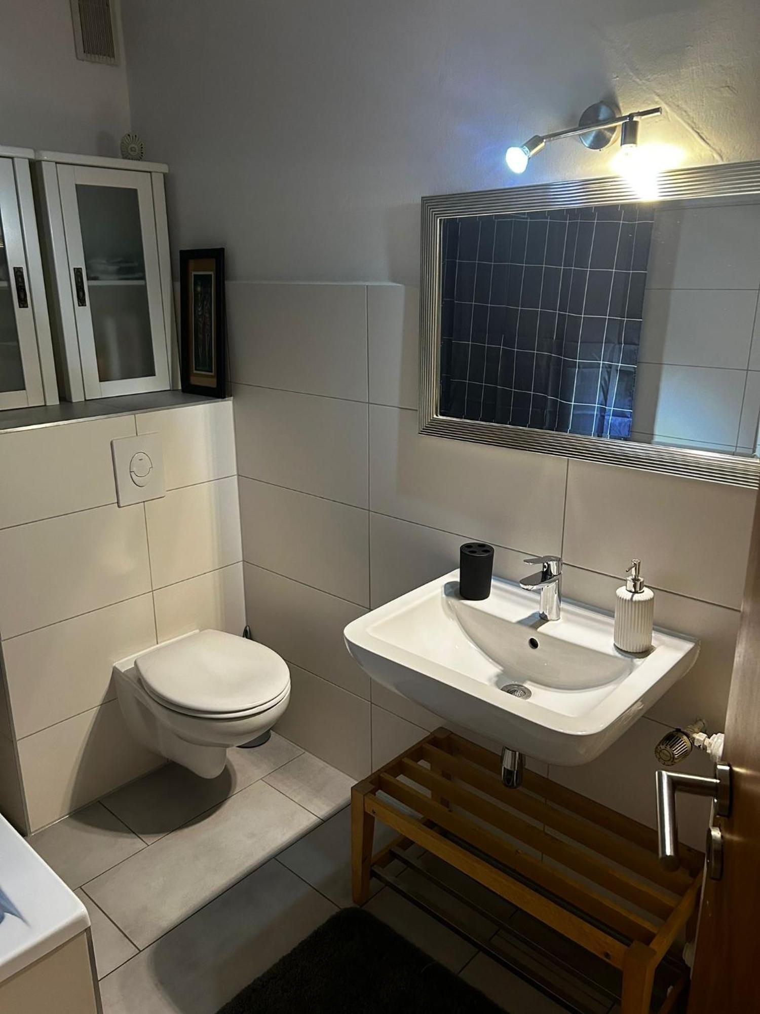 Koeln Wohnung 4 Min Naehe Von Hbf Und Dom Mit Garten ,Balkon & Office Bagian luar foto